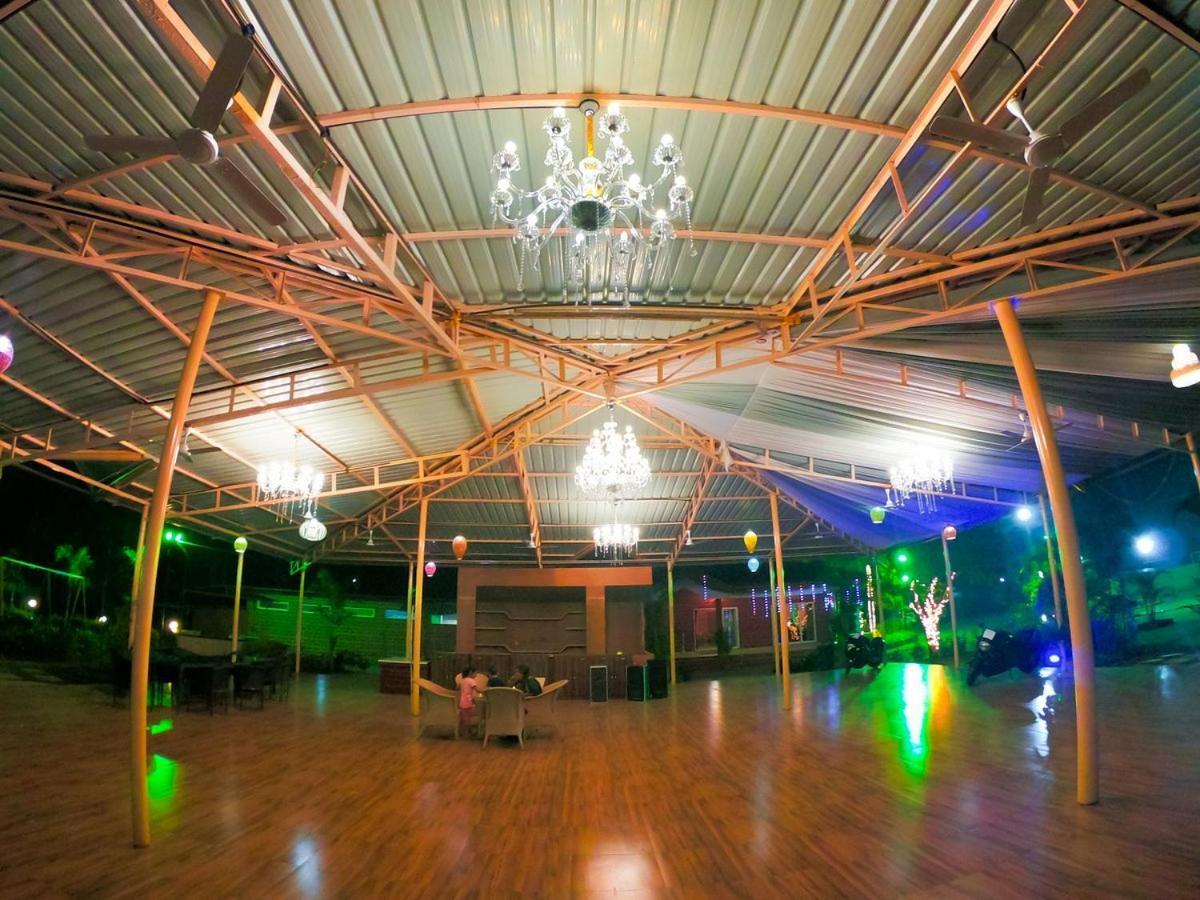 Whispering Woods Resort Lonavala Exterior photo
